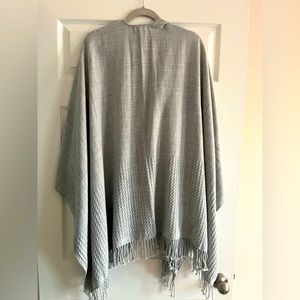 Mersea Classic Travel Wrap in Fog Gray, OS